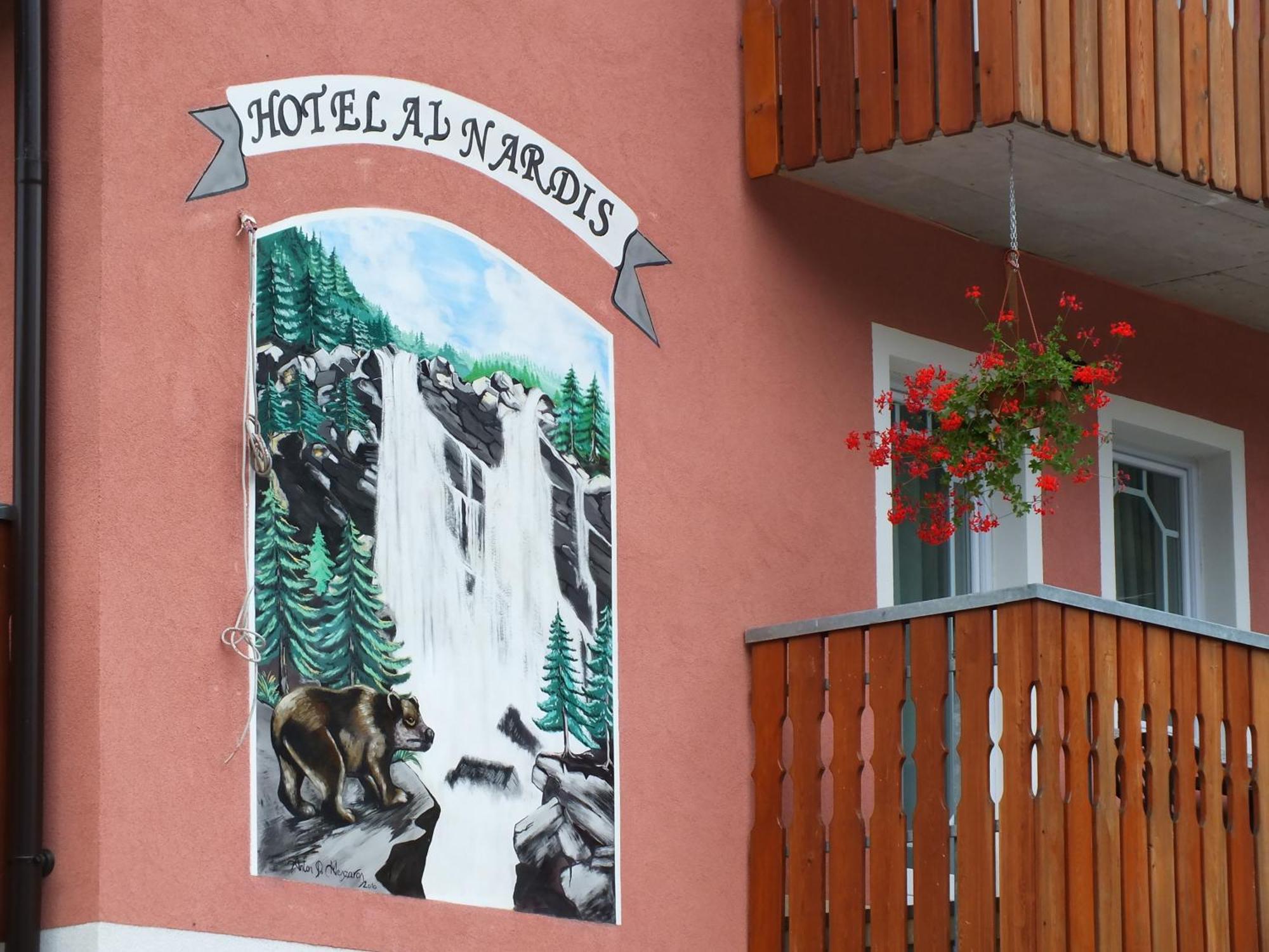 Hotel Garni Al Nardis Карисоло Екстериор снимка